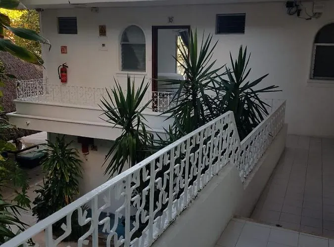 Hotel Tropical 2*